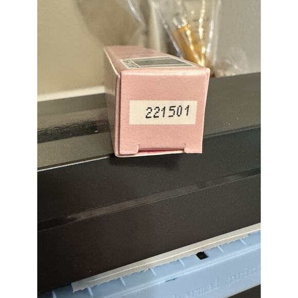 Kylie Jenner - Matte Liquid Lipstick - 346 A MOMENT MATTE - Retail $21 New w/Box - Picture 4 of 4